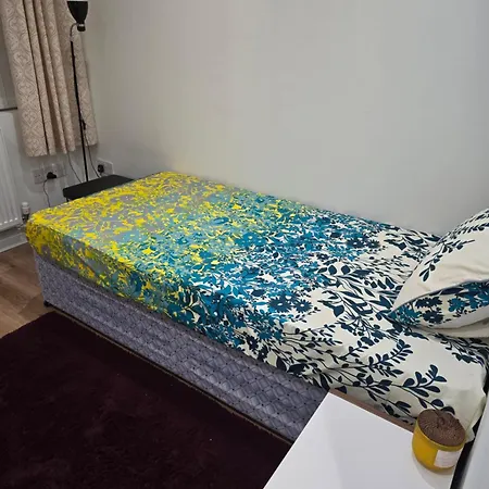 College Road Only For Females Guests Pls * Middlesbrough